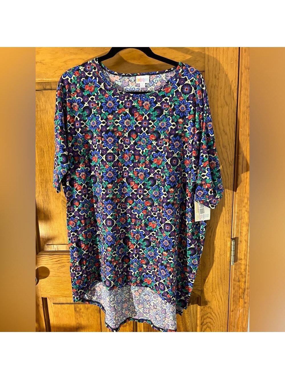 Lularoe Irma Tunic Top Shirt Fitted Sleeves High Low Loose Floral Blue Large NWT